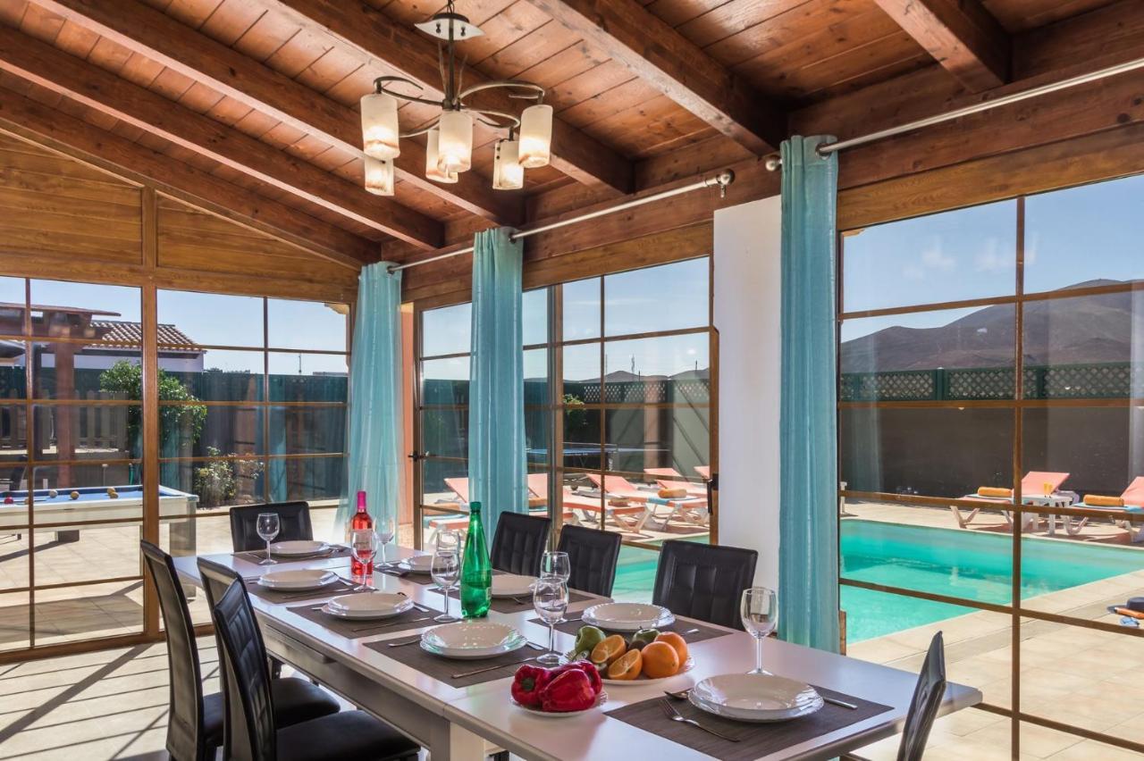 Villa Simona By Villa Plus Коралео Екстериор снимка